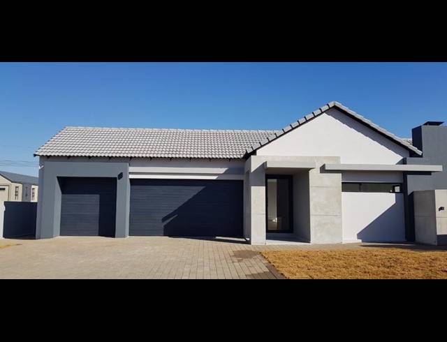 4 BEDROOM HOUSE FOR SALE IN MIDSTREAM ESTATE